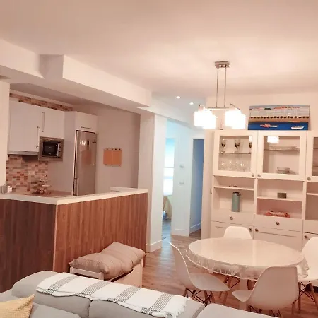 Anselma 9 Con Parking Gratuito Апартаменти