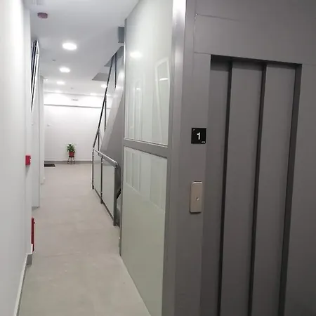 Anselma 9 Con Parking Gratuito דירה *